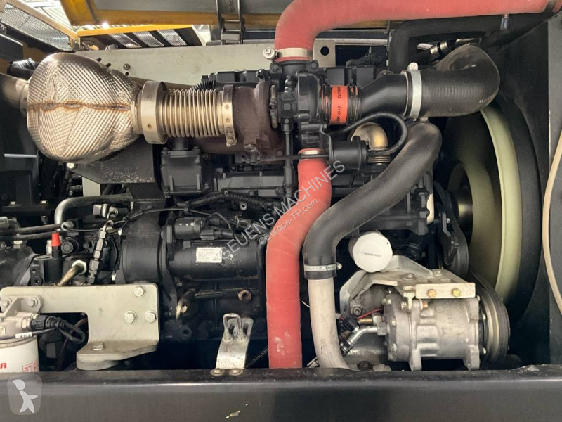 جرافة Yanmar B 75 W