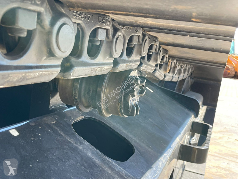 Excavator Caterpillar 3