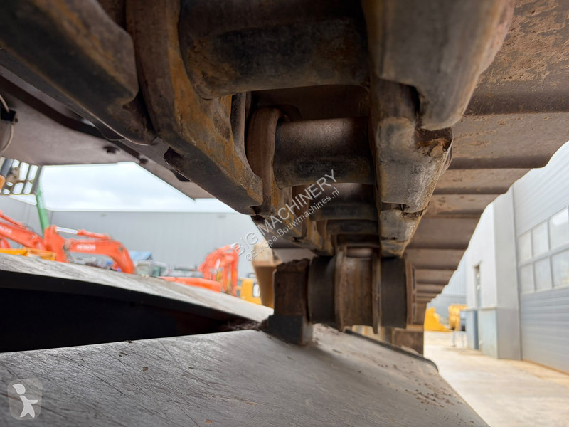 جرافة Liebherr R945 SHD