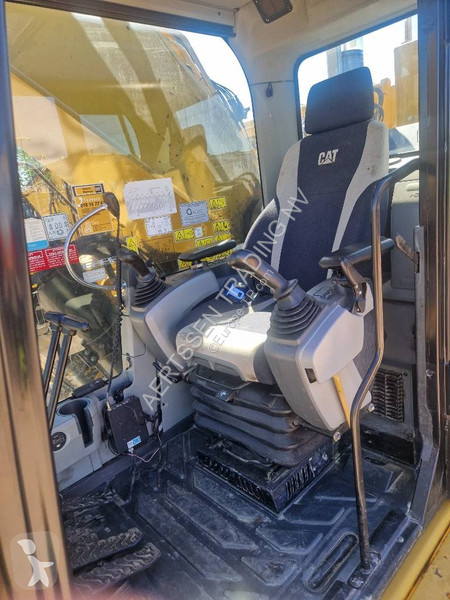 جرافة Caterpillar 374FL