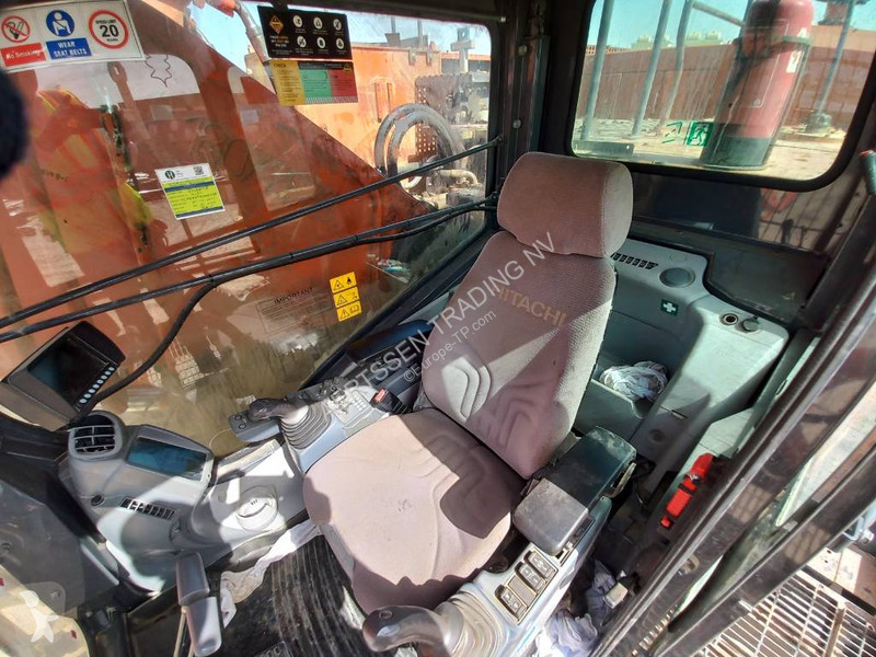 Rýpadlo Hitachi EX1200-7 Longreach 28m (Saudi...