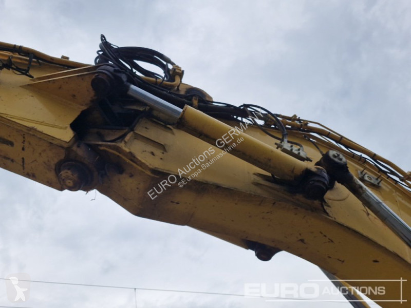 جرافة Komatsu 10