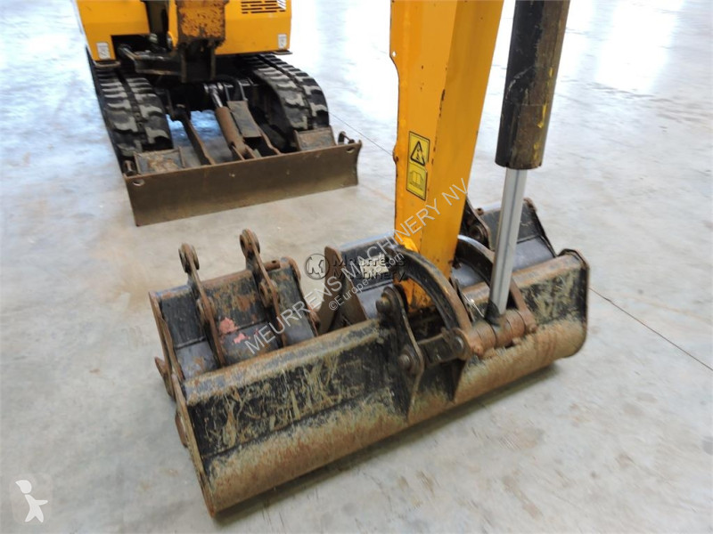 جرافة JCB 16C 3 Bucket