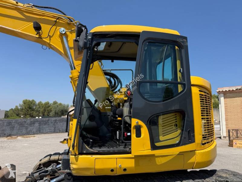 جرافة Komatsu PC138 US-11