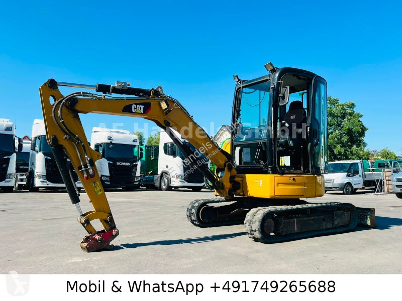 جرافة Caterpillar E...