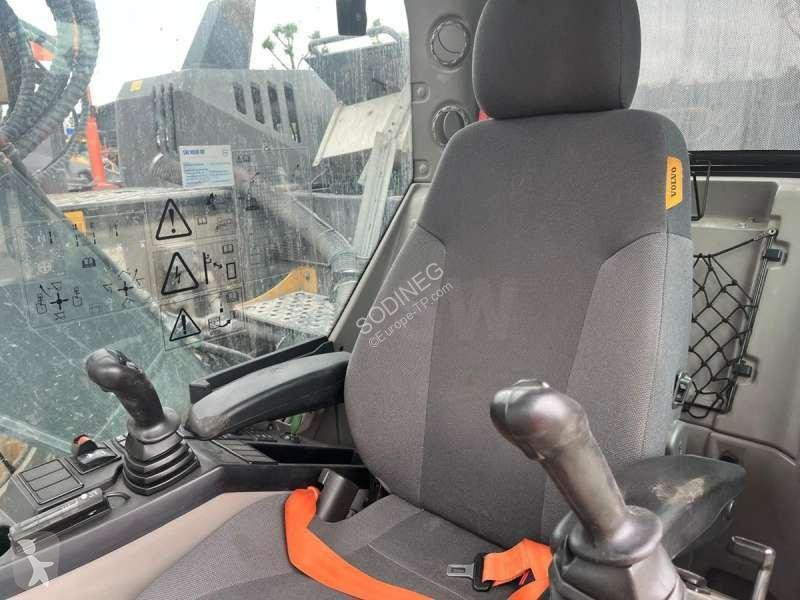 Rýpadlo Volvo