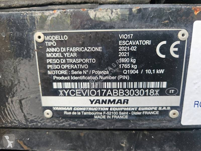 جرافة Yanmar VIO 17