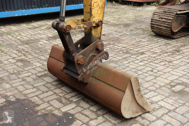 Rýpadlo Caterpillar E70B