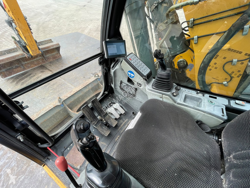 جرافة Liebherr R914 Compact