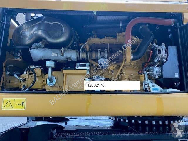 Lopatový nakládač Caterpillar MH 3022 MIETE /...