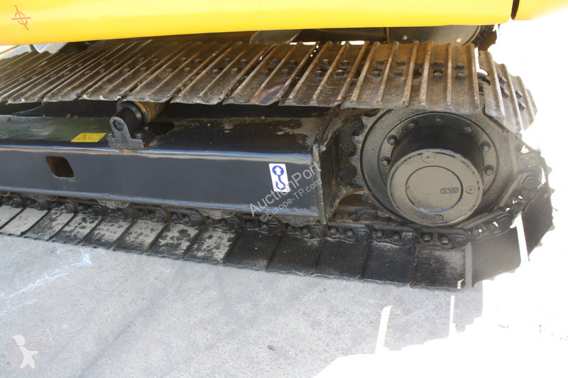 جرافة Komatsu PC70-8