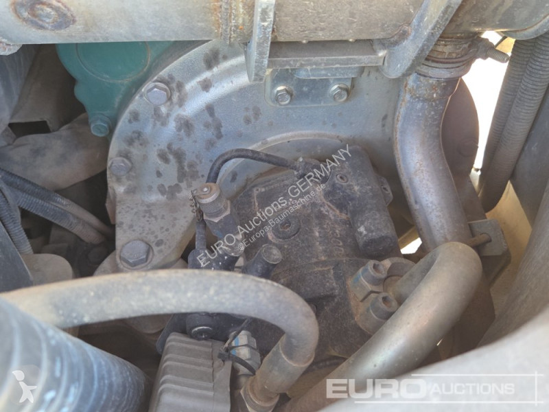 جرافة Volvo ECR50D