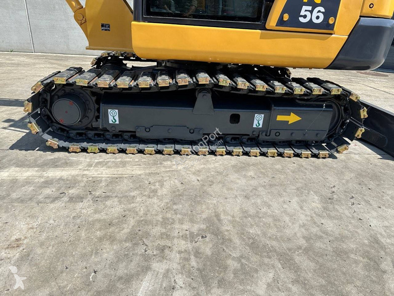 Rýpadlo Komatsu 7