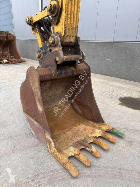 Escavatore Caterpillar 320