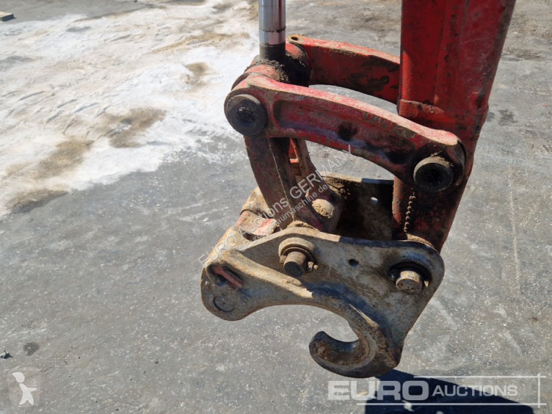 جرافة Volvo ECR25D