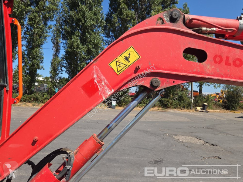 جرافة Volvo ECR25D
