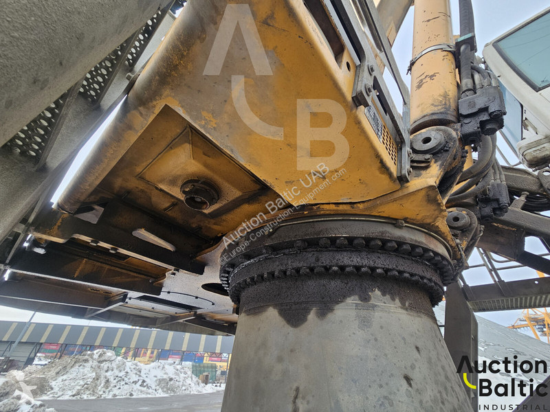 Liebherr A 944 C HD Litronic excavator
