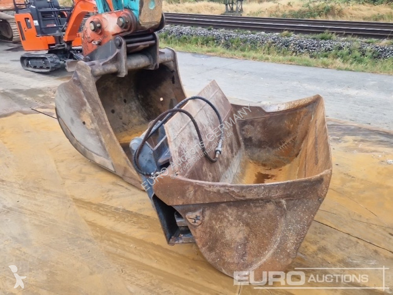 Lopatový nakládač Kobelco SK210-VI