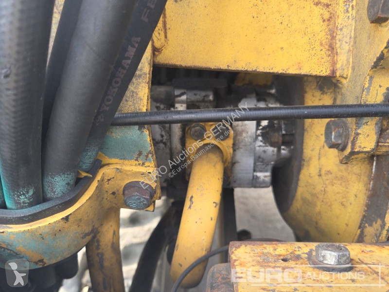 Багер Komatsu PC25-1