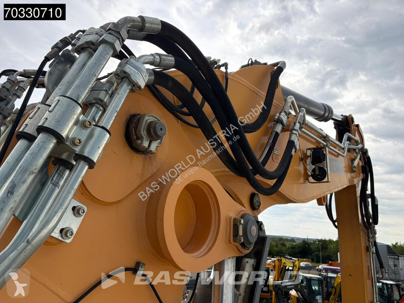 Багер Liebherr R926
