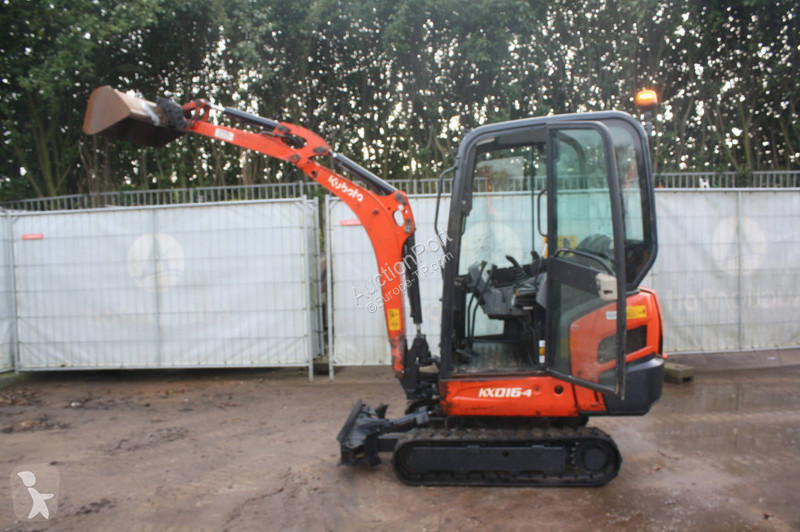 Багер Kubota