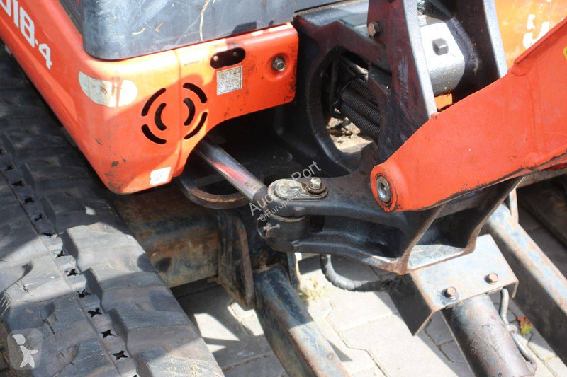 Багер Kubota KX018-4