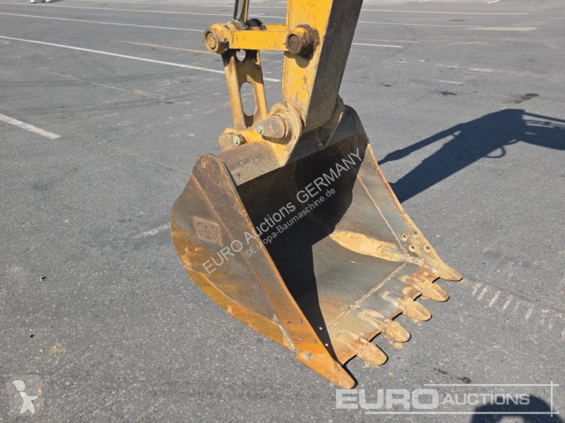 Excavadora Caterpillar GC