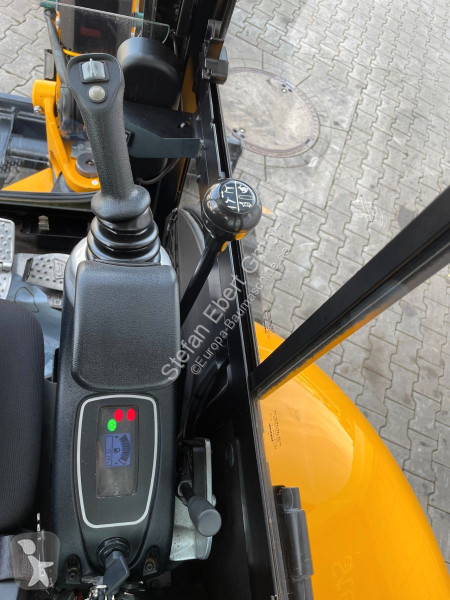 Excavadora JCB 9 CT / 151h / 2023 / Inkl....