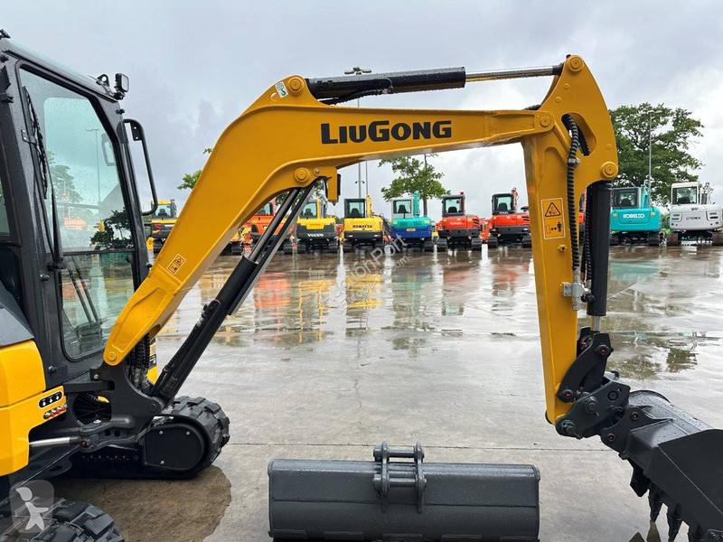 Escavadora LiuGong 9027 FZTS
