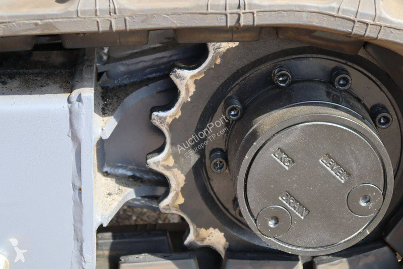 Екскаватор Eurotrac SQ18A/HE18CP