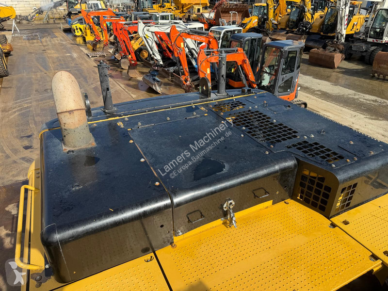 Екскаватор Caterpillar