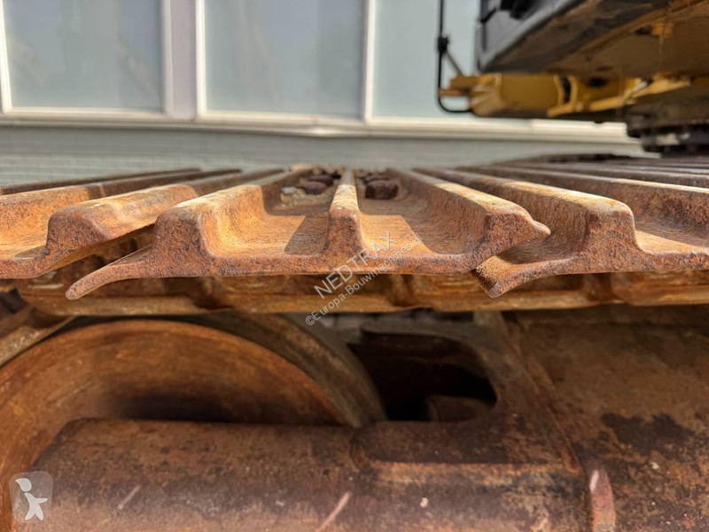 Екскаватор Caterpillar EL