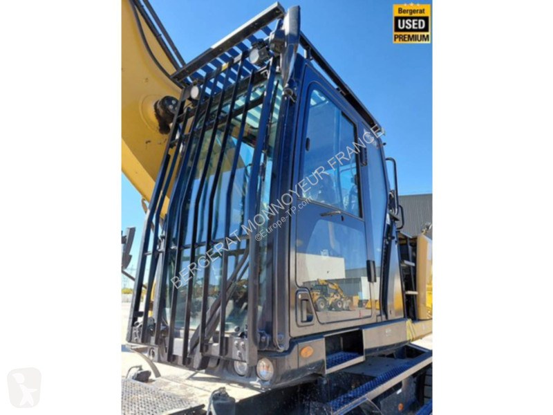 Escavadora Caterpillar MH3024