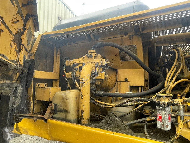 جرافة Caterpillar 325L Track Excavator 29T....