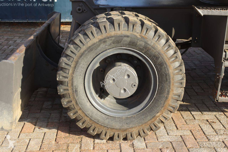 جرافة Volvo EWR150E