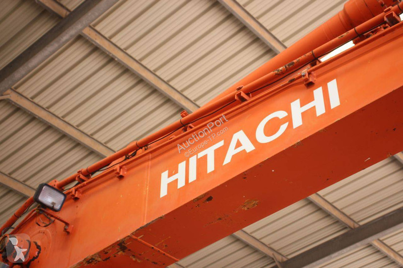 جرافة Hitachi 5B