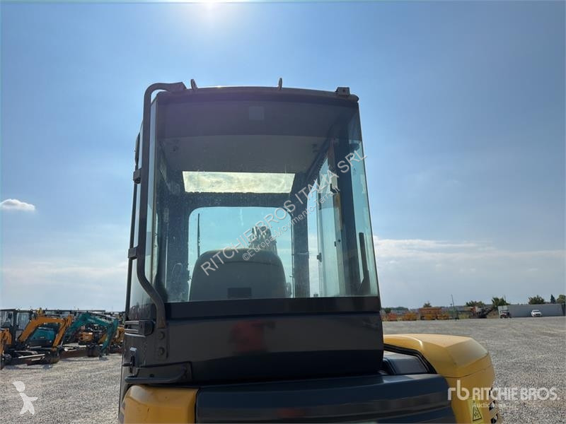 جرافة Komatsu