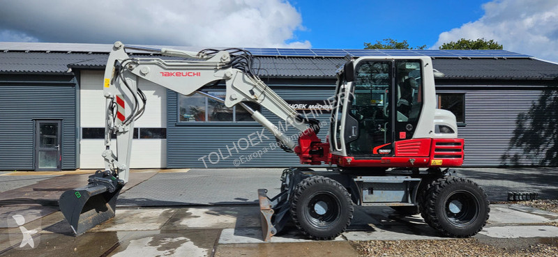 جرافة Takeuchi TB 295W