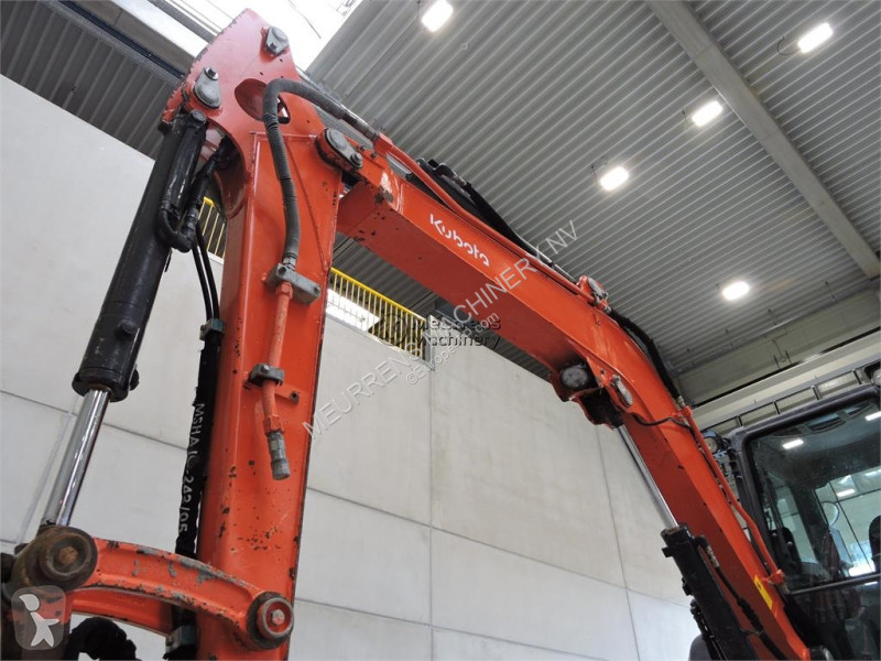 جرافة Kubota U48-4