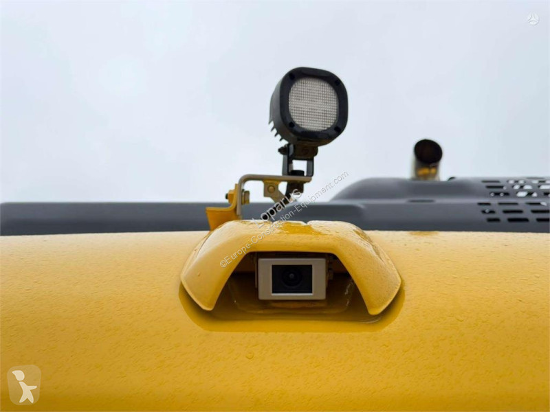 جرافة Komatsu LC11 E0