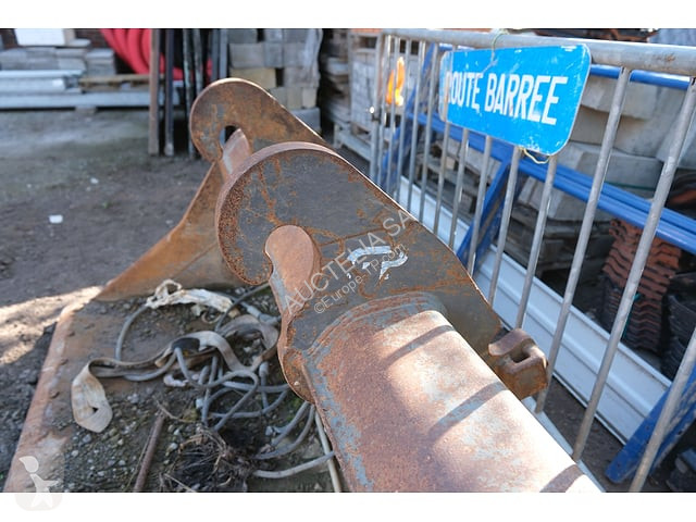 جرافة New Holland E135SR