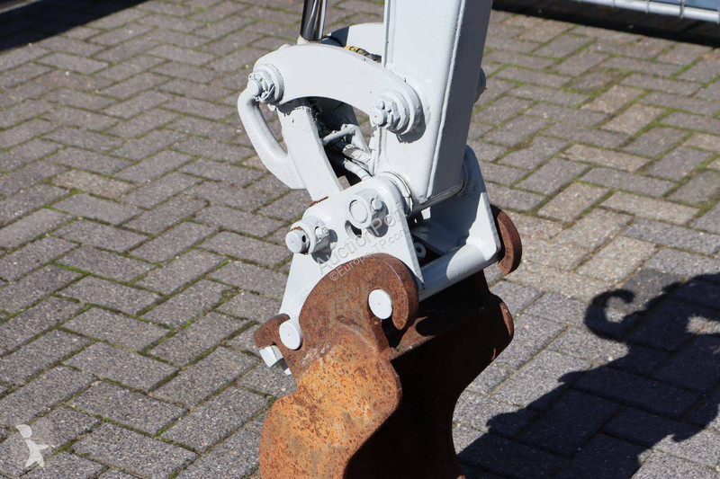 Skovel Takeuchi