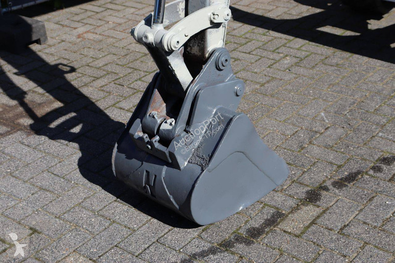 Skovel Takeuchi