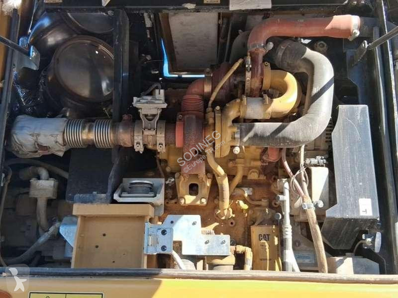 Excavadora Caterpillar F