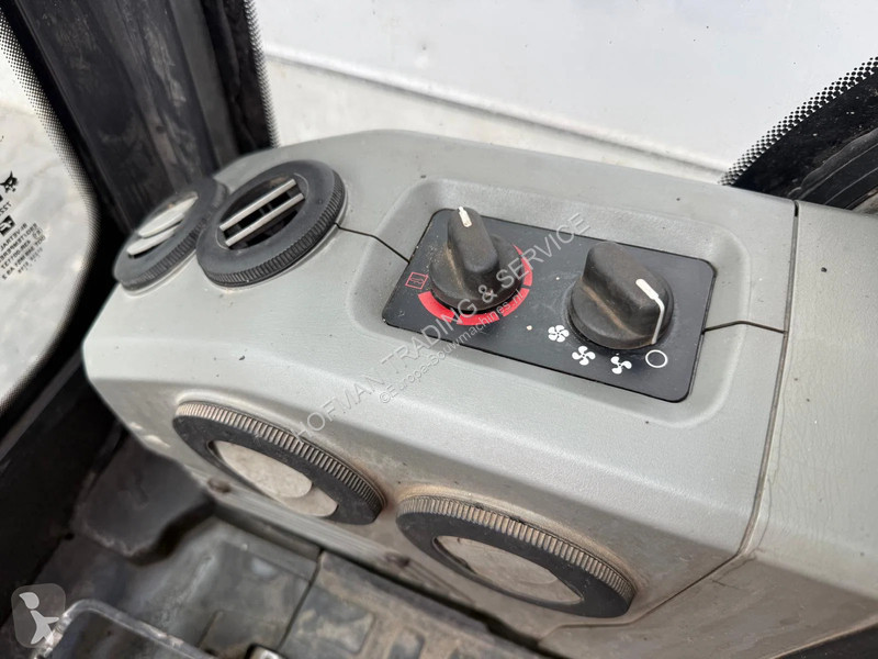 Pelle Bobcat E20