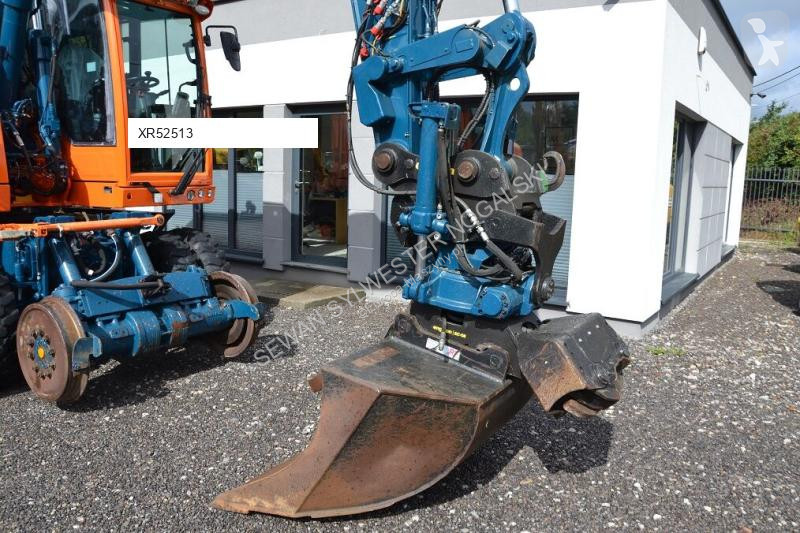Excavadora Caterpillar M