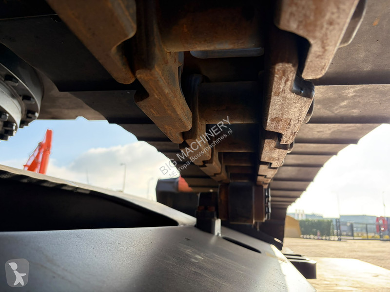 Escavadora Hitachi ZX220LC-5G