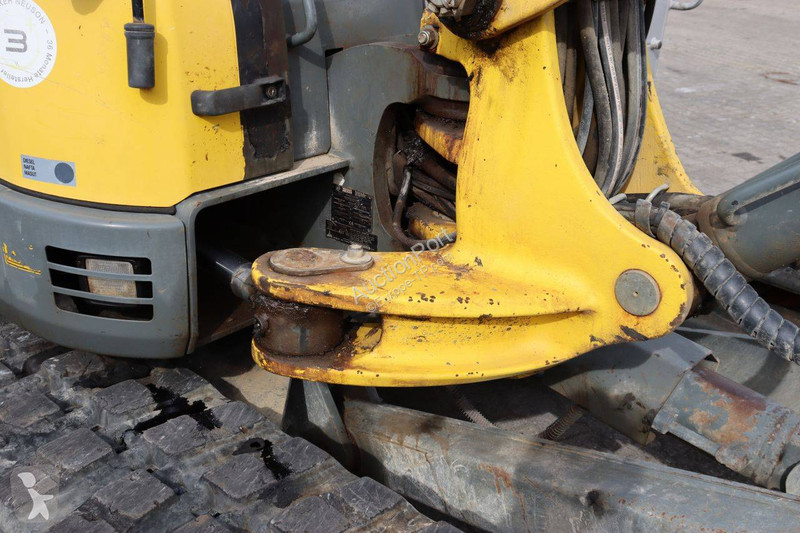 Pelle Neuson ET90