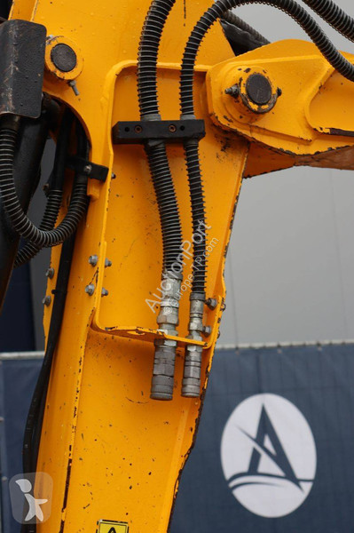Pelle JCB Z1
