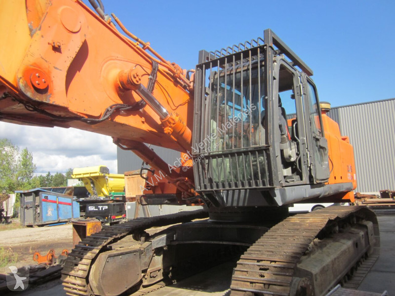 Багер Hitachi